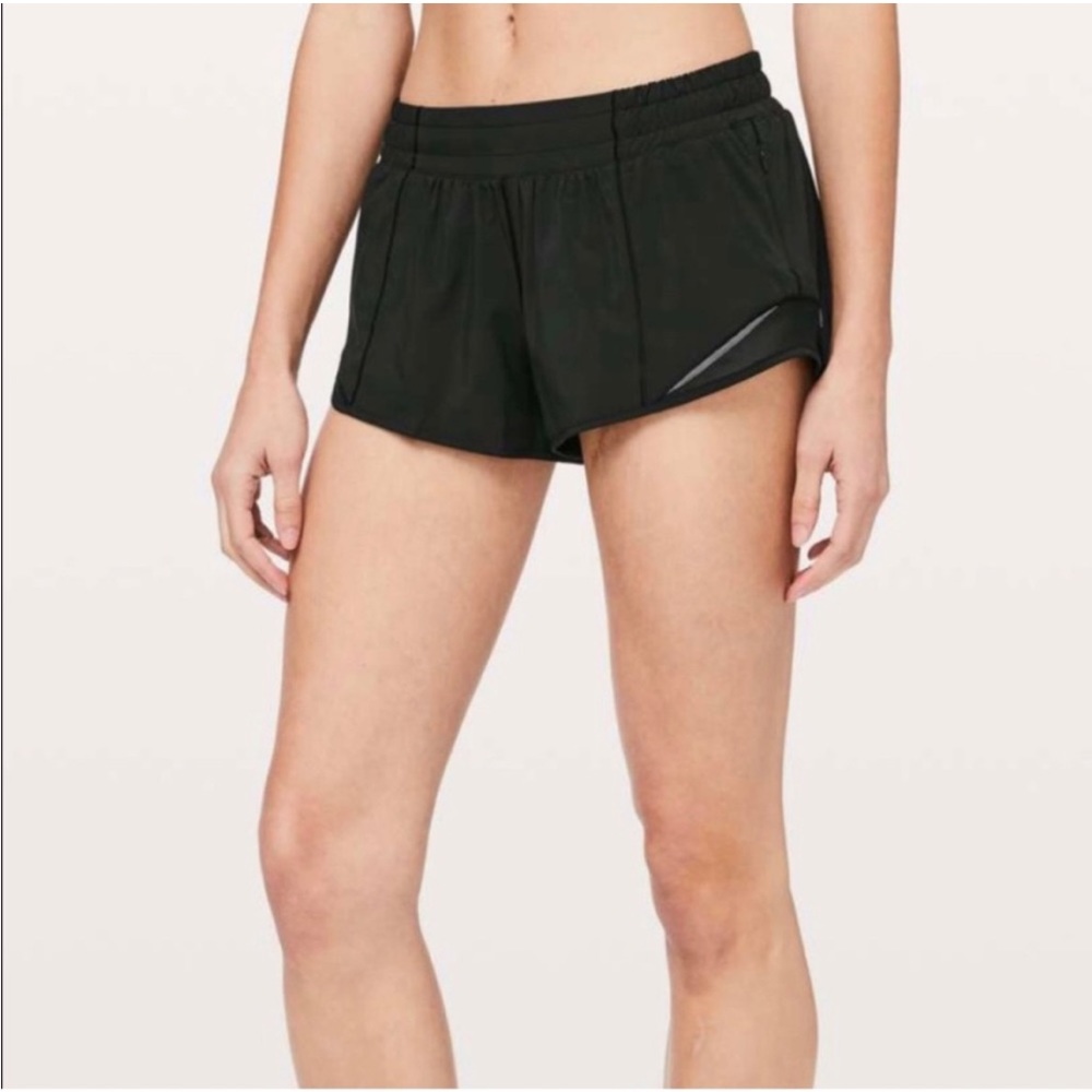 Black Lululemon Hotty Hot shorts! Size 6.